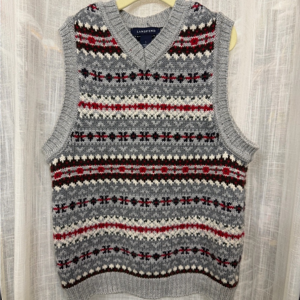 Lands' End Boys V-Neck Gray and Red Fair Isle 100% Wool Sweater Vest